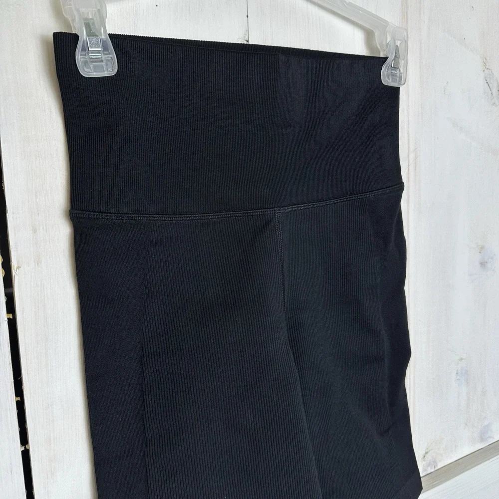Athleta Aurora Seamless High Rise Ribbed Bike Shorts Black Size XS NWOT ‎ 7